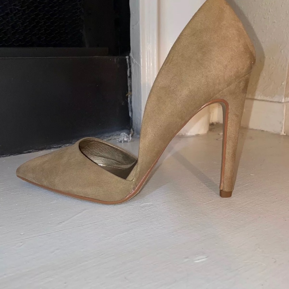Charlotte Russe Tan suede heel